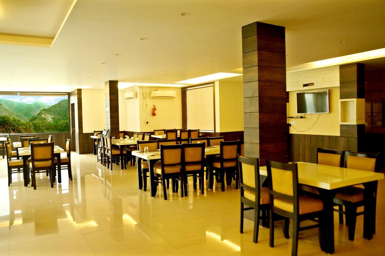 Hotel Trance Ganga Tapovan Buitenkant foto