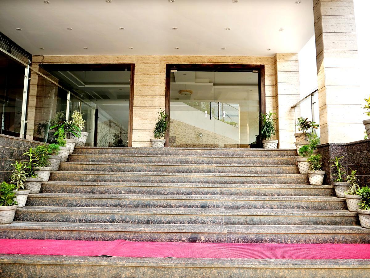 Hotel Trance Ganga Tapovan Buitenkant foto